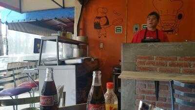 Abel: Carnitas Y Comida Corrida