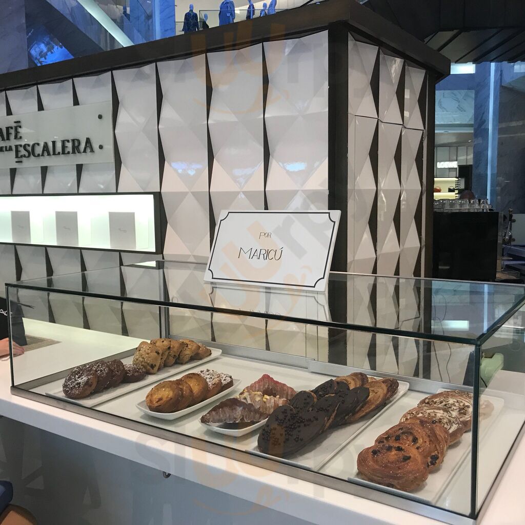 Café De La Escalera