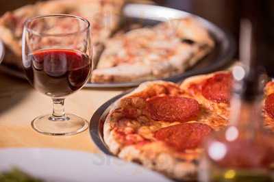 Fratello / Pizza A La Leña