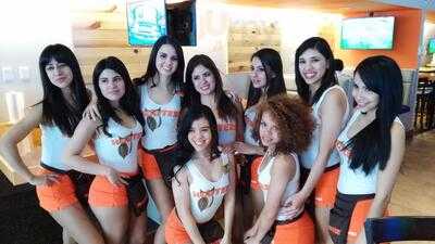 Hooters Oasis Coyoacan