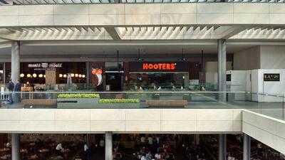 Hooters Oasis Coyoacan