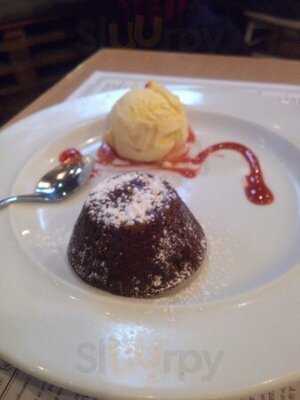 The Clam Marisqueria & Bar