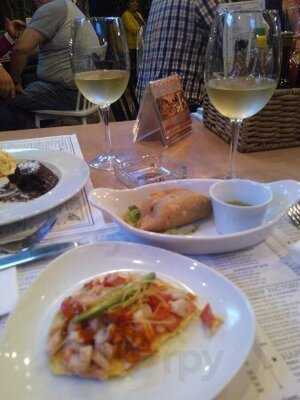 The Clam Marisqueria & Bar