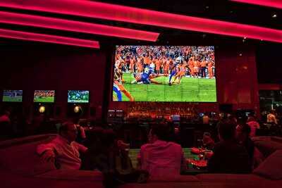 Cranker Sports Bar Santa Fe