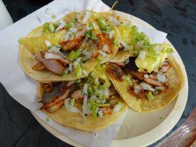 Tacos De Pollo Rostizado