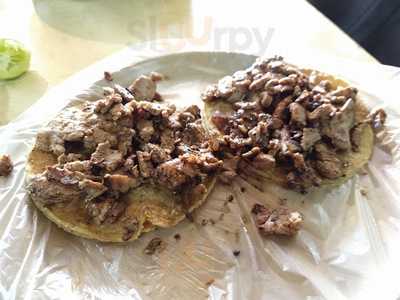 Taqueria Con Servicio De Bar La Cabana