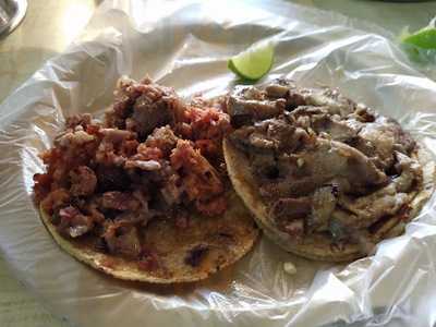 Taqueria Con Servicio De Bar La Cabana