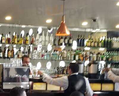 Alfa Bar & Restaurant