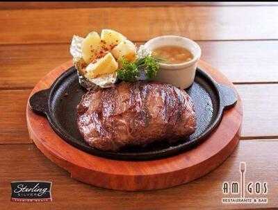 Amigos Restaurante & Bar