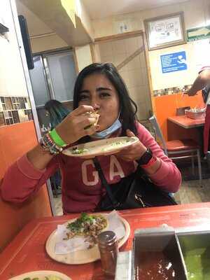 Taquería Los Güeros