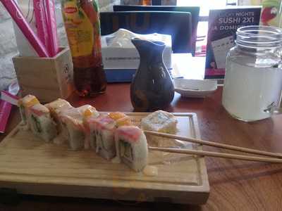 Lucky Sushi