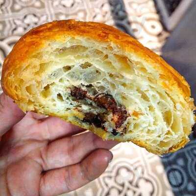 Saint-pétit Café Et Patisserie