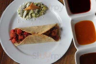 Penélope Tacos De Mar & Bar