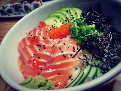 Satoshi Sushi Bar & Lounge