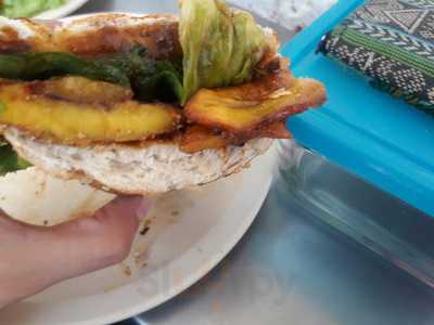 Veganísimo Loncheria Vegana