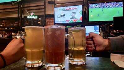 Dalluna Restaurante & Sports Bar