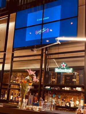 Dalluna Restaurante & Sports Bar