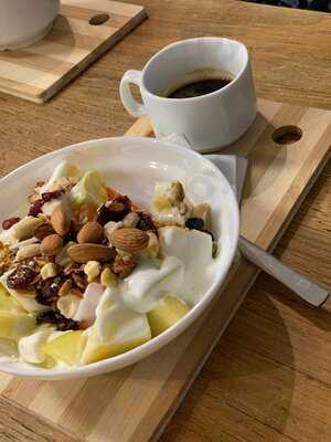 Madero Café & Barber