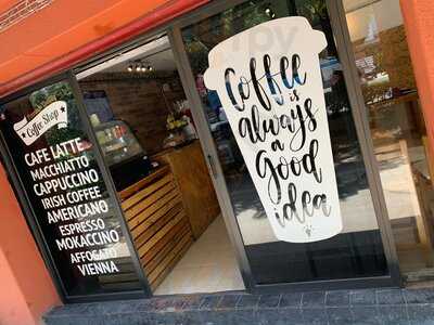 Madero Café & Barber