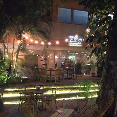 Zinc Comfort Food & Bar