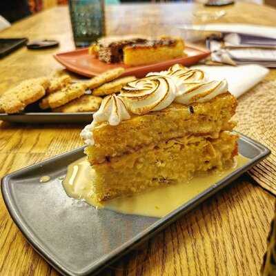 Manzard Comedor Y Repostería