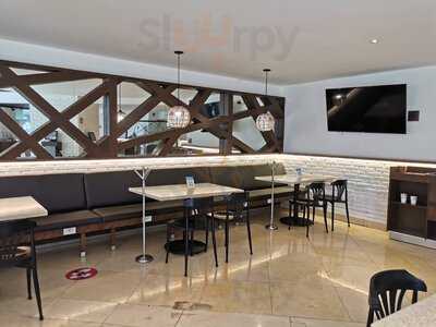 Restaurante Garabatos Napoles