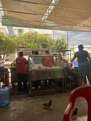 Duros Y Guacamayas Hernández.