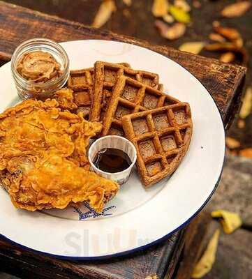 Hot Mamma's Kitchen & Hot Chicken