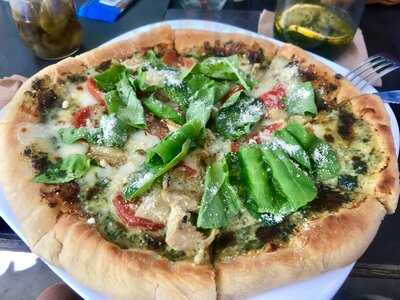 Monique's Bakery Y Cafe De Alta Nutrición