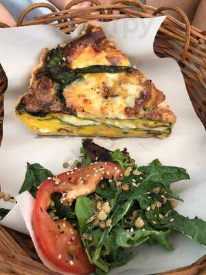 Monique's Bakery Y Cafe De Alta Nutrición