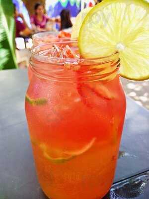 Monique's Bakery Y Cafe De Alta Nutrición