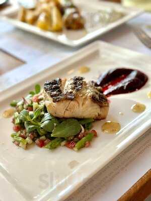 Mythos Estiatorio Santa Fe