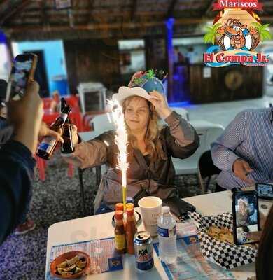 Mariscos El Compa Jr