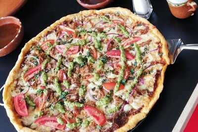 Oveja Negra Pizz & Birria