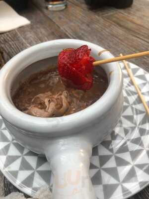 Bff, Burgers, Fondue & Fries