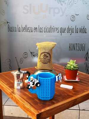 Taza Rota Cafe