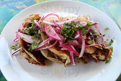 Pacho's Club Nautico