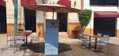 Bistro Lumiere