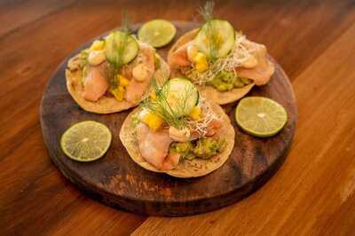 Kocina Restaurante + Club De Playa