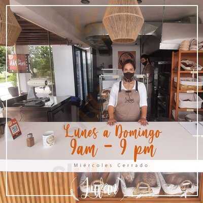 Luván, Pan Artesanal