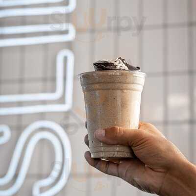 Bun Sliders & Shakes