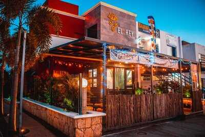 El Rey Pollos En Penca De Maguey