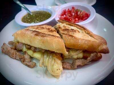 Mauro's Café & Diner