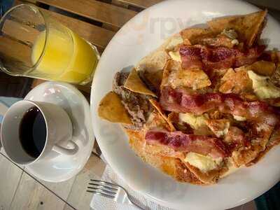 Mauro's Café & Diner