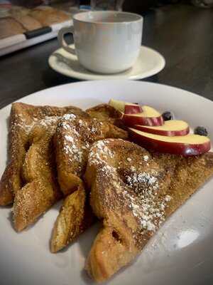 Mauro's Café & Diner