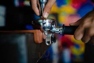 Flor Latte Floreria - Cafe