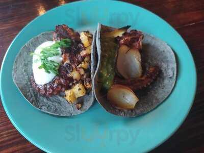 Sasha's Urban Bistro