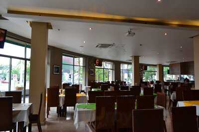 Guacamayas Restaurant - Bar