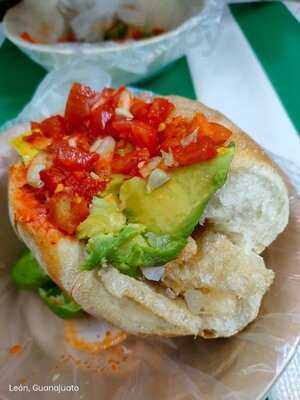 Duros Y Guacamayas Don Diego