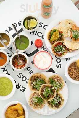 Lupe Candor - Taquería